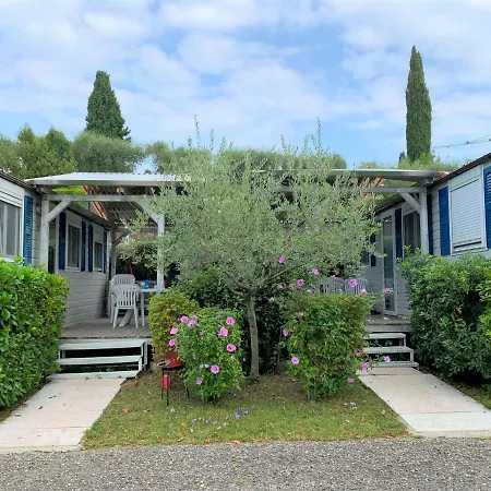度假居 Holiday Family Camping Serenella-1 By Interhome *