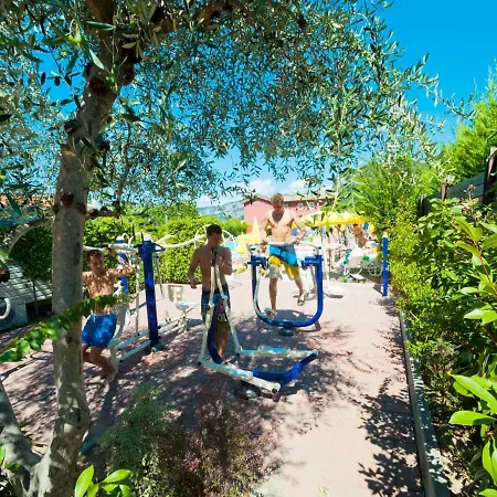 度假居 Holiday Family Camping Serenella-1 By Interhome *